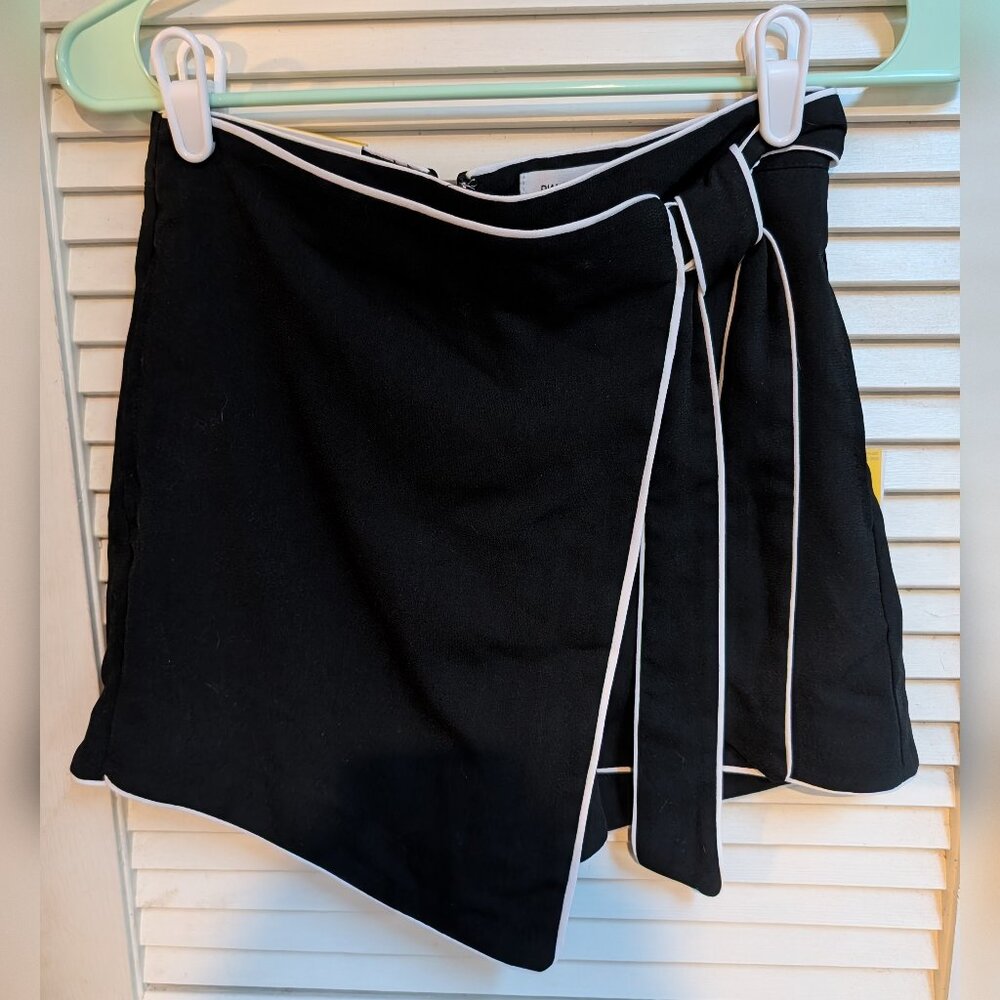 NWT Diane Von Furstenberg x Target Black & White Mini Skort | Size XXS